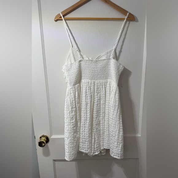 NWT Papermoon Freua Tie Front Smocked Romper Size Large - Picture 5 of 6